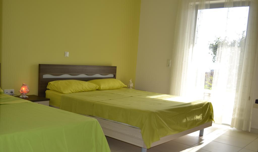 Riviera Rooms Himare Quarto foto