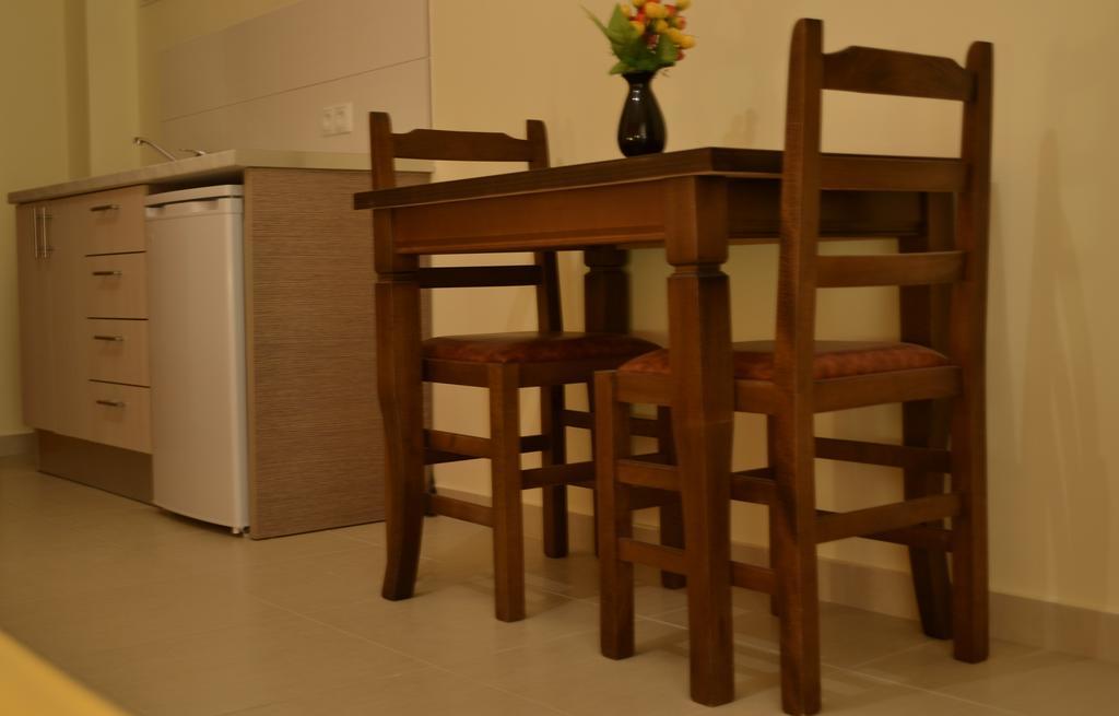 Riviera Rooms Himare Quarto foto