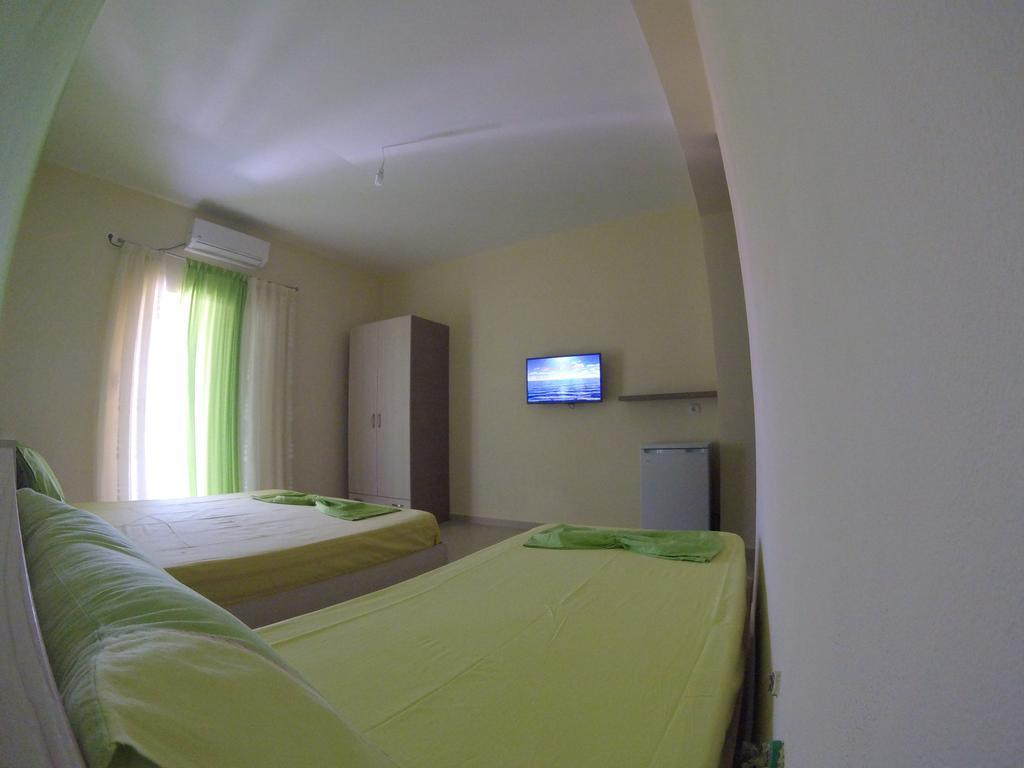 Riviera Rooms Himare Exterior foto