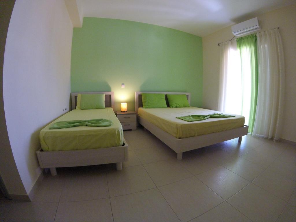 Riviera Rooms Himare Exterior foto