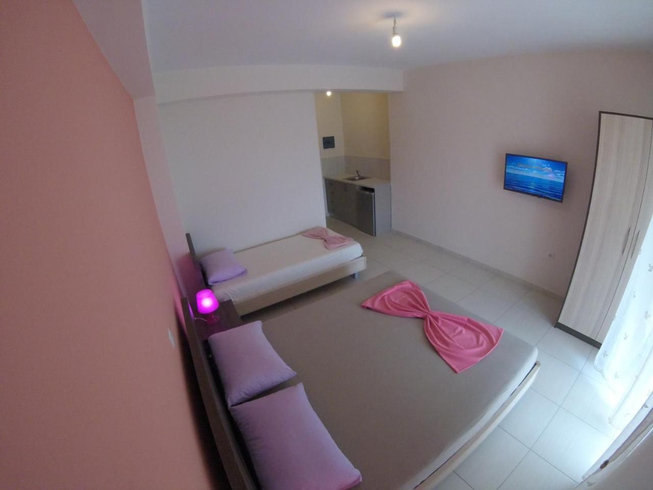 Riviera Rooms Himare Exterior foto
